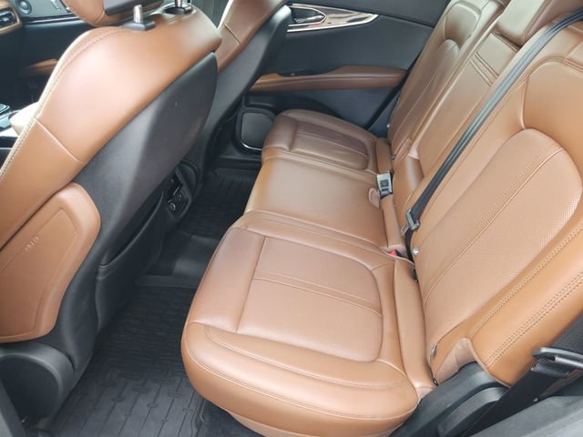 Used 2022 Lincoln Nautilus Reserve w/ Equipment Group 201A image 24