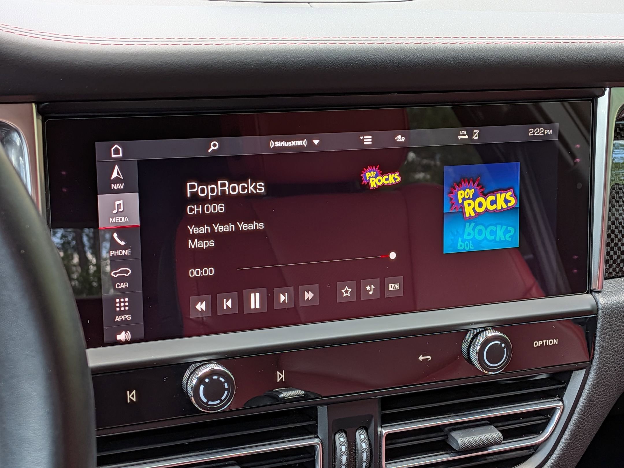 Certified 2024 Porsche Macan S AWD/4WD image 14