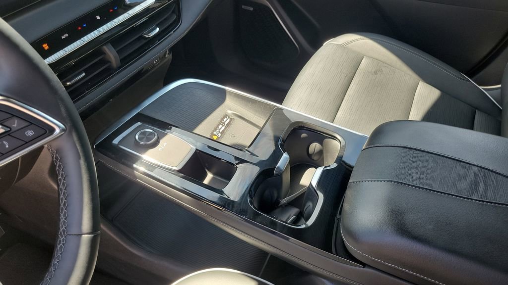 Certified 2025 Buick Enclave Sport Touring image 15