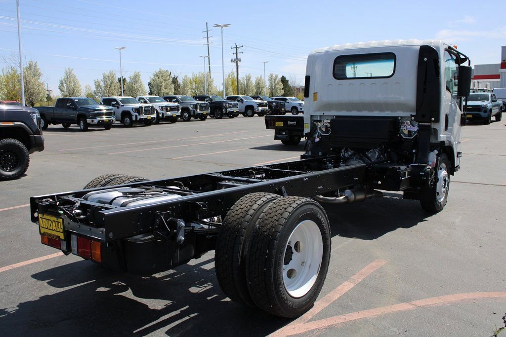 New 2025 Chevrolet Low Cab Forward RWD image 5