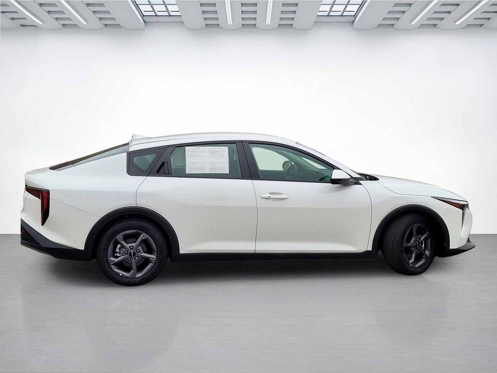 Used 2025 Kia K4 FWD image 3
