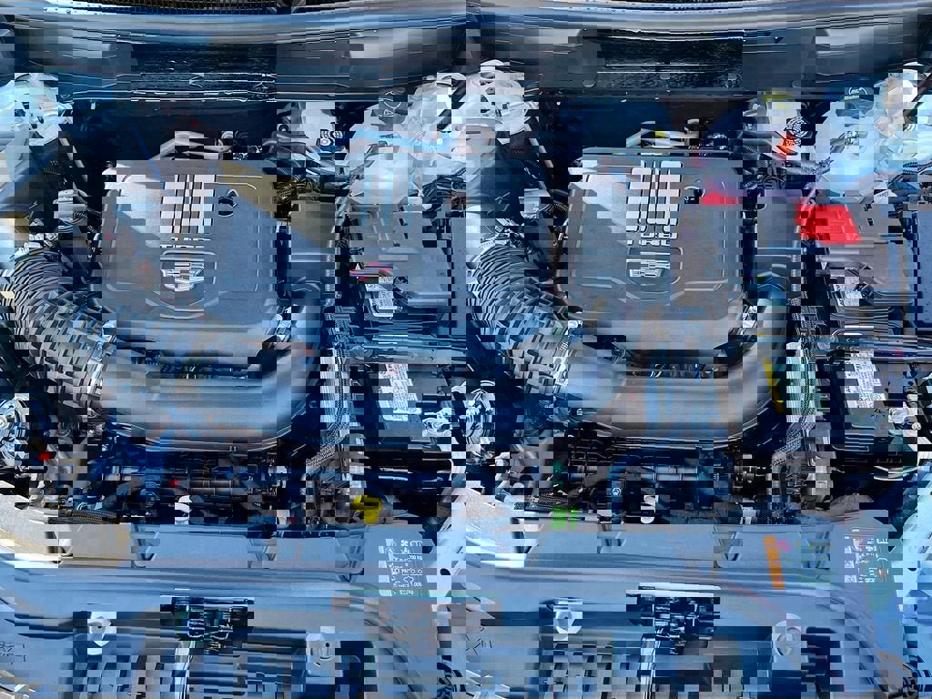 New 2026 Cadillac XT5 Luxury image 32