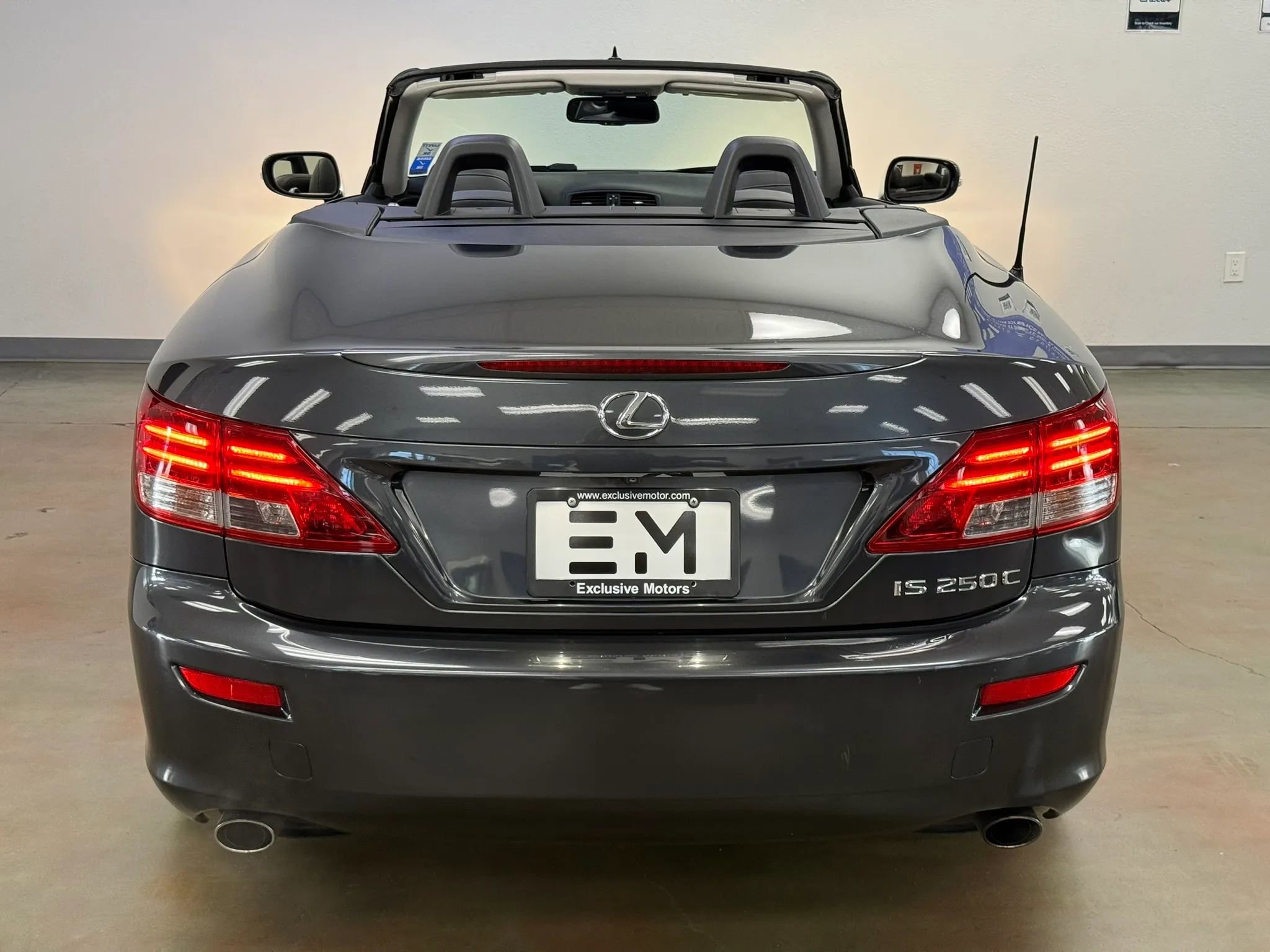 Used 2011 Lexus IS 250C w/ Luxury Pkg RWD image 13