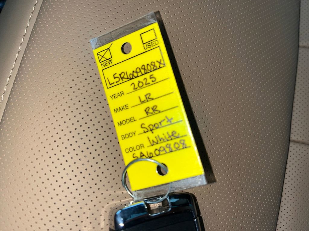 New 2025 Land Rover Range Rover Sport Dynamic SE image 30