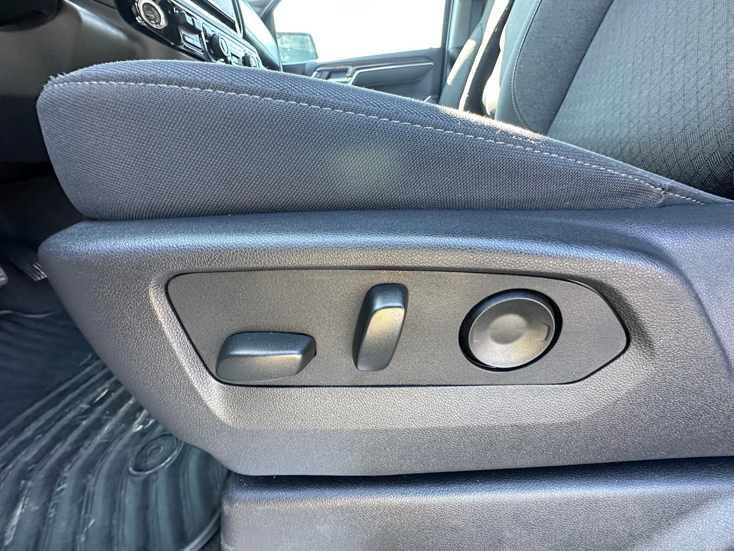 Used 2026 Chevrolet Silverado 1500 RST AWD/4WD image 21