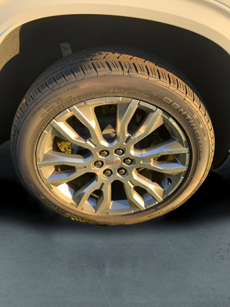New 2026 GMC Acadia Denali w/ Super Cruise Package image 7
