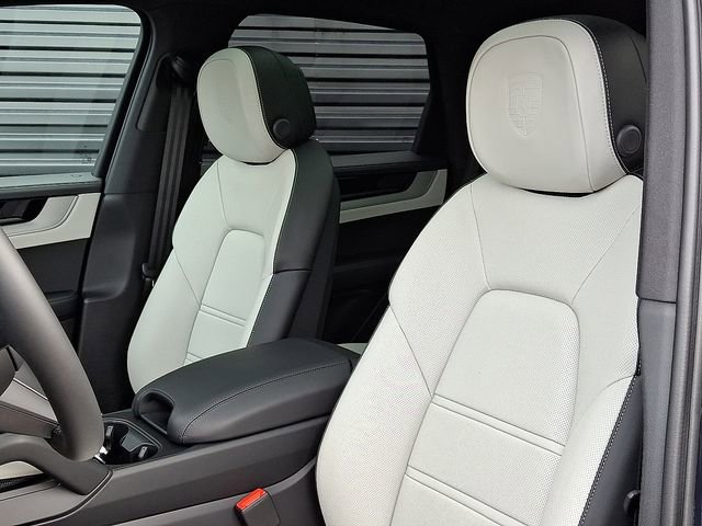 New 2026 Porsche Cayenne E-Hybrid image 5