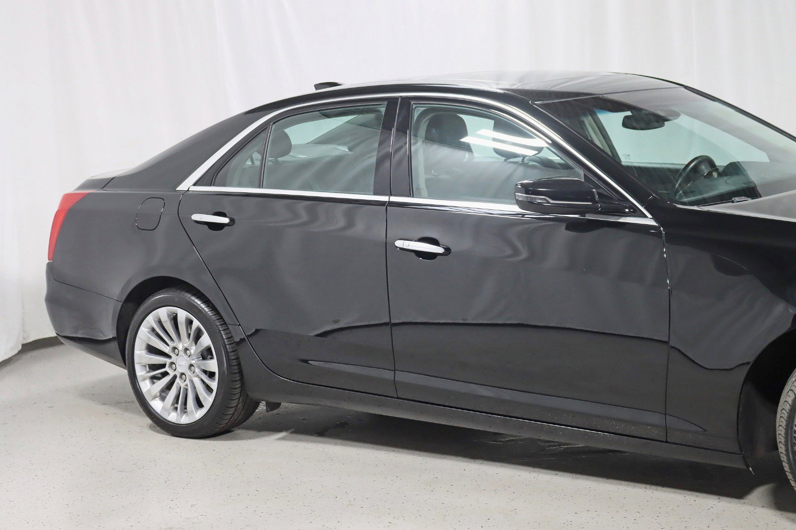 Used 2016 Cadillac CTS Luxury image 3