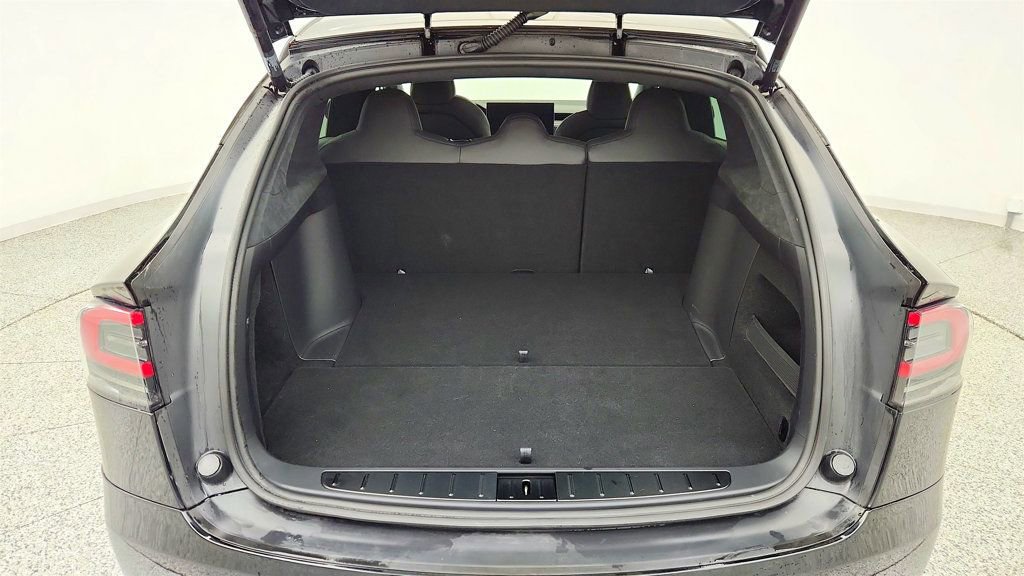 Used 2024 Tesla Model X image 26