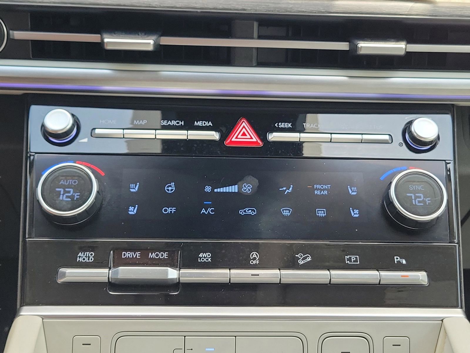 Used 2024 Hyundai Santa Fe Calligraphy AWD/4WD image 39