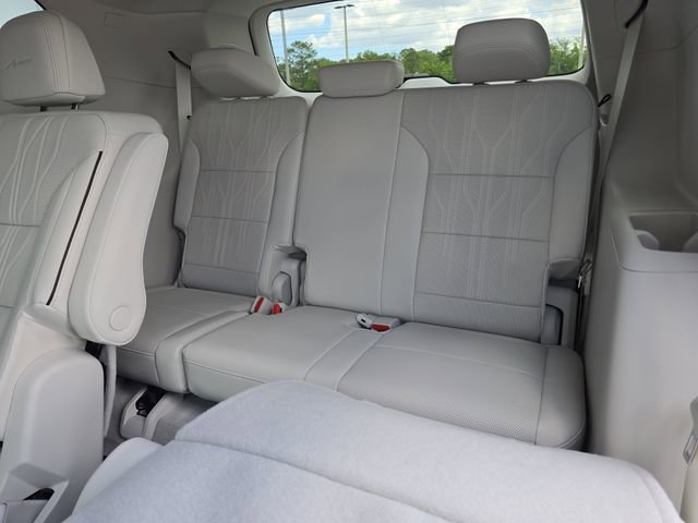 New 2026 Buick Enclave Avenir FWD image 16