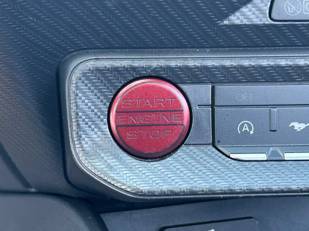 Used 2025 Ford Mustang Premium RWD image 38