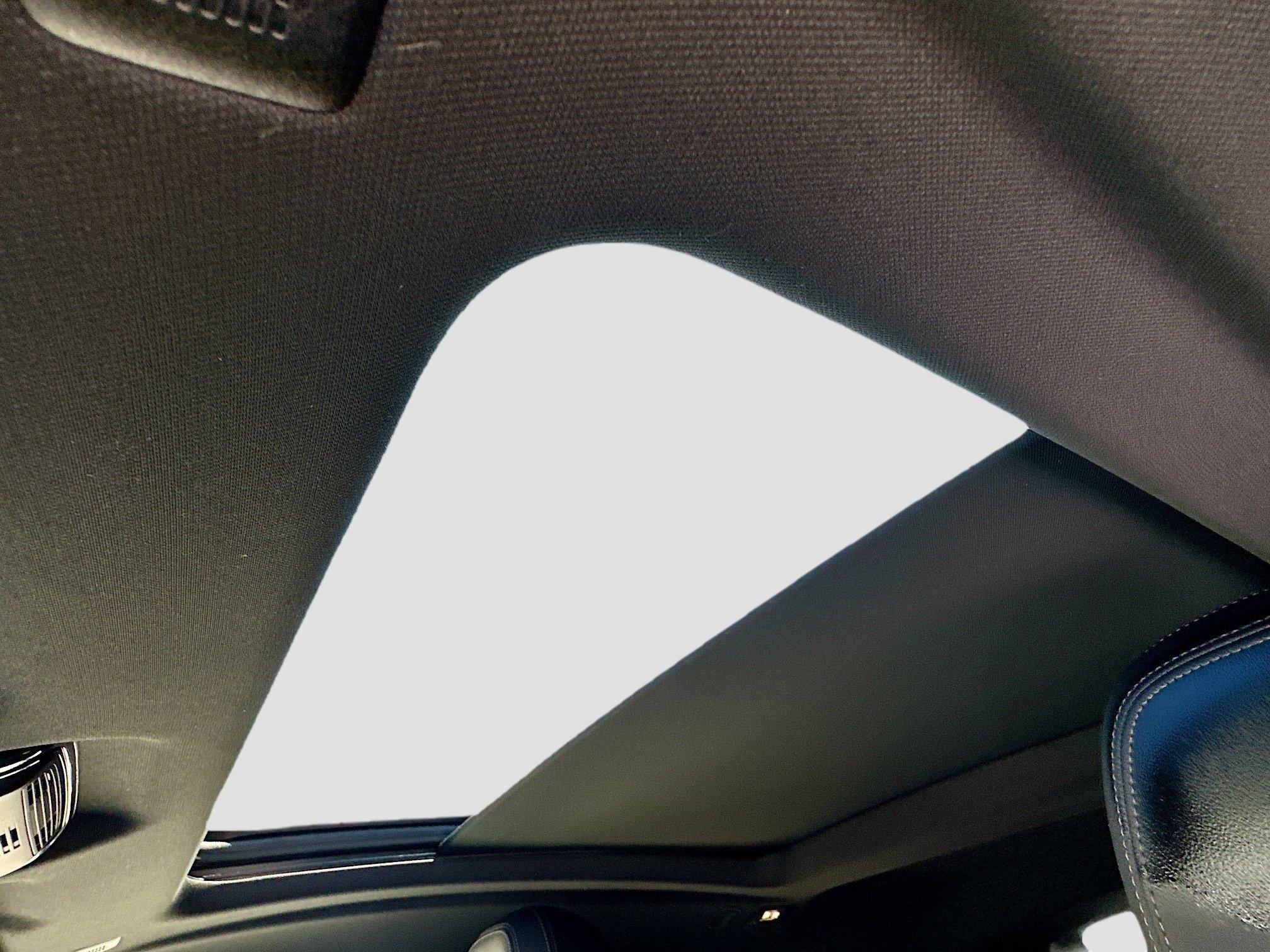 Used 2023 BMW X4 xDrive30i w/ M Sport Package image 17