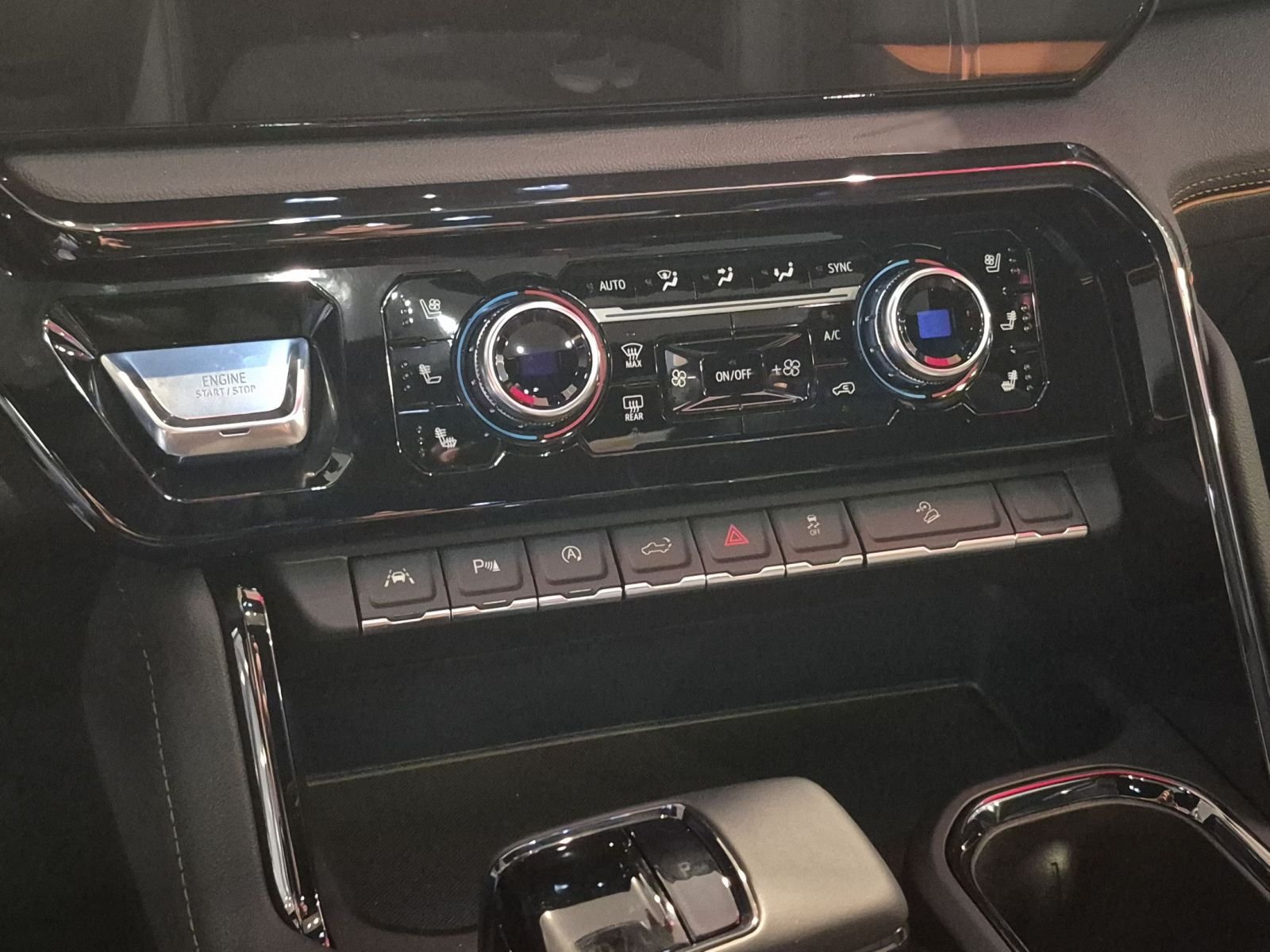 New 2026 GMC Sierra 1500 AT4 w/ AT4 Premium Package AWD/4WD image 8