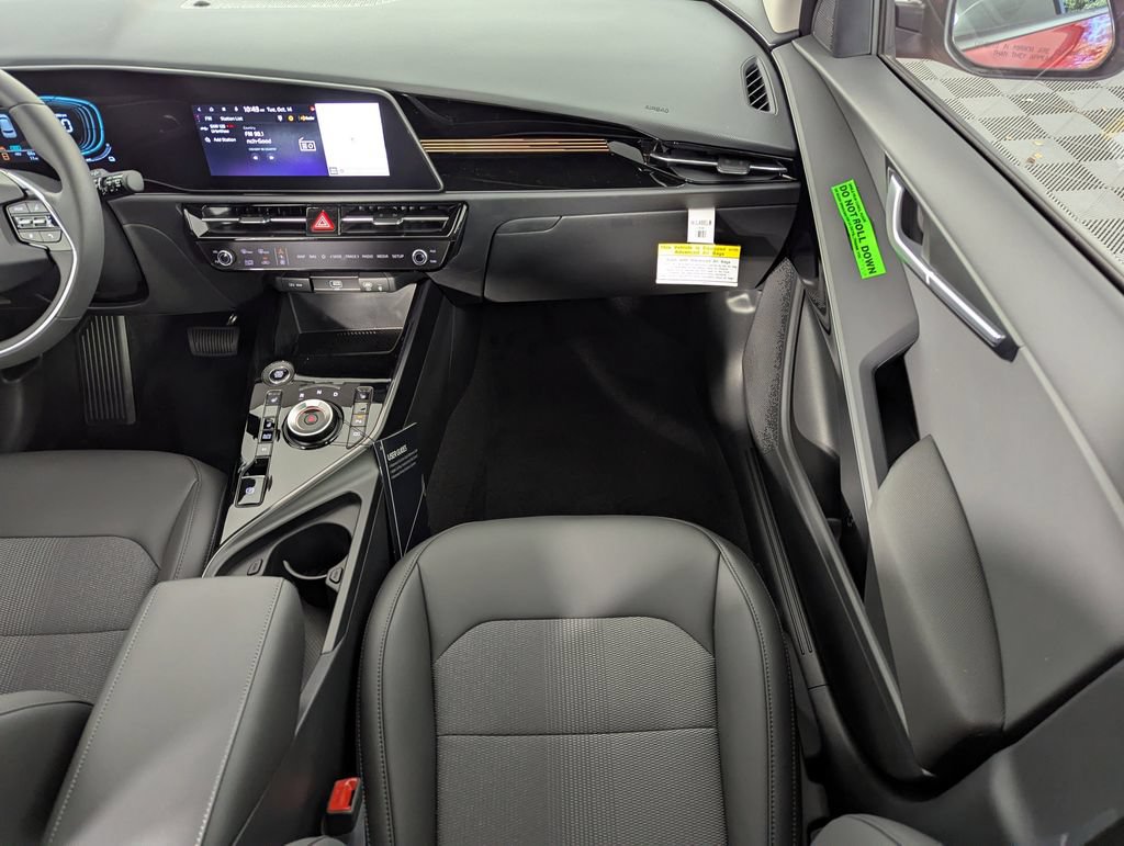 New 2025 Kia Niro EX w/ EX Cold Weather Package FWD image 16