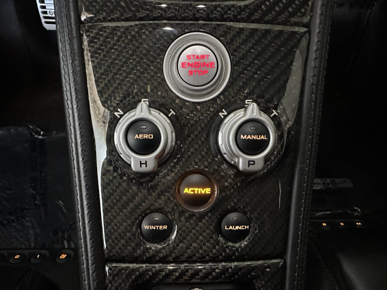 Used 2015 McLaren 650S Spider image 32