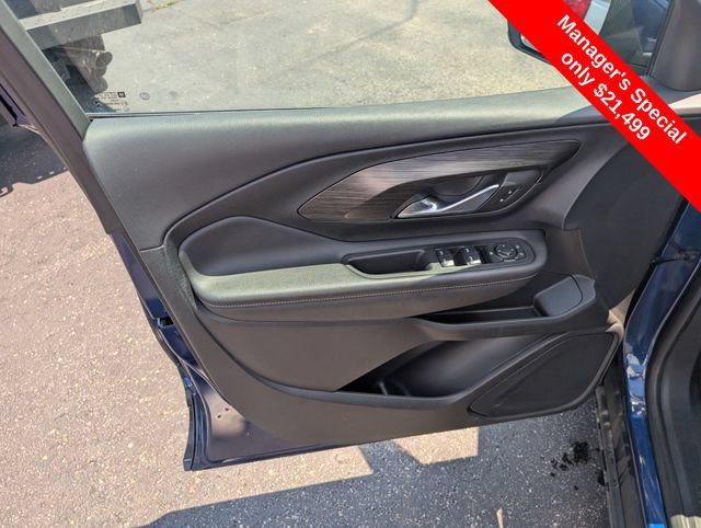 Used 2022 GMC Terrain SLE w/ Driver Convenience Package FWD image 15