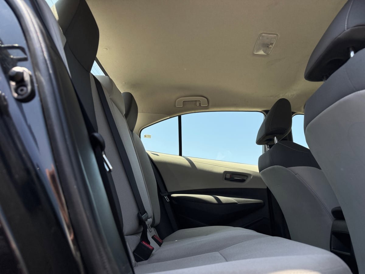Used 2022 Toyota Corolla LE w/ Carpet Mat Package (TMS) FWD image 18