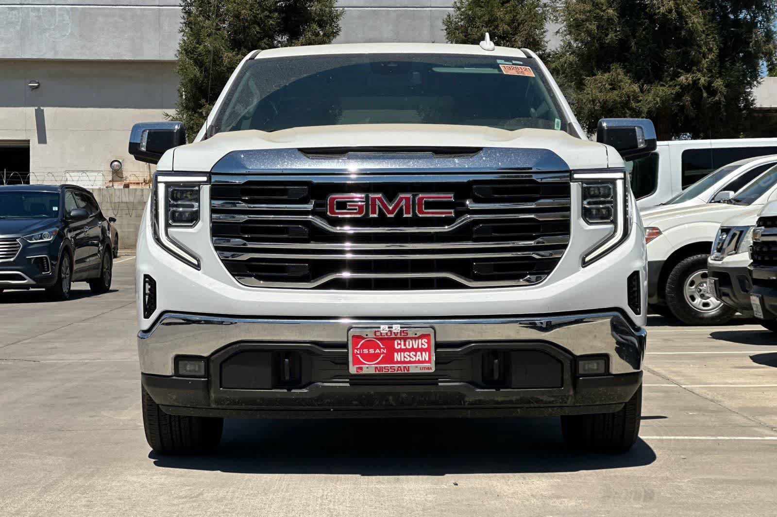 Used 2025 GMC Sierra 1500 SLT RWD image 11
