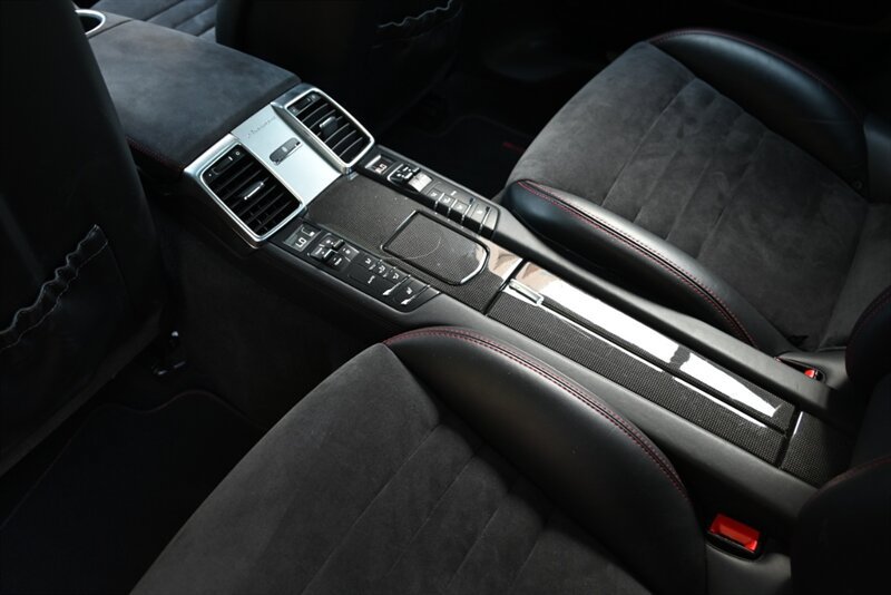 Used 2015 Porsche Panamera GTS AWD/4WD image 33