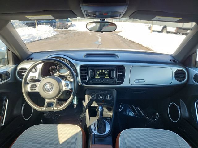 Used 2015 Volkswagen Beetle 1.8T Classic image 28