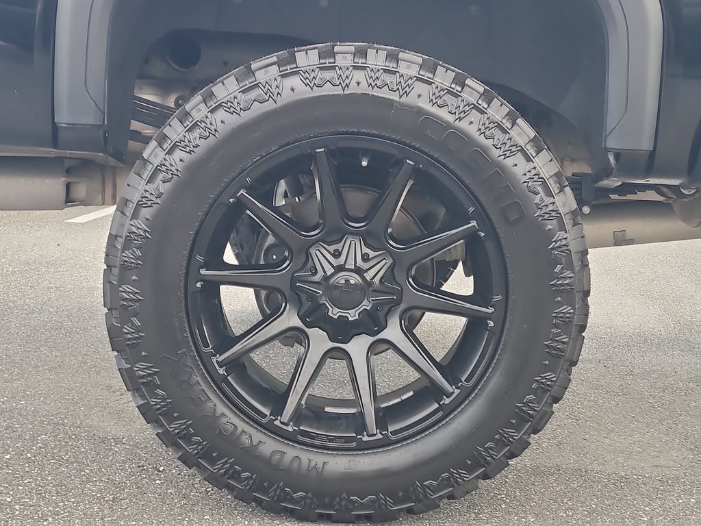 Used 2024 GMC Sierra 2500 AT4 AWD/4WD image 6