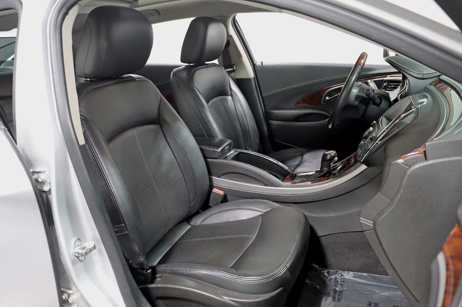 Used 2012 Buick LaCrosse Touring FWD image 25