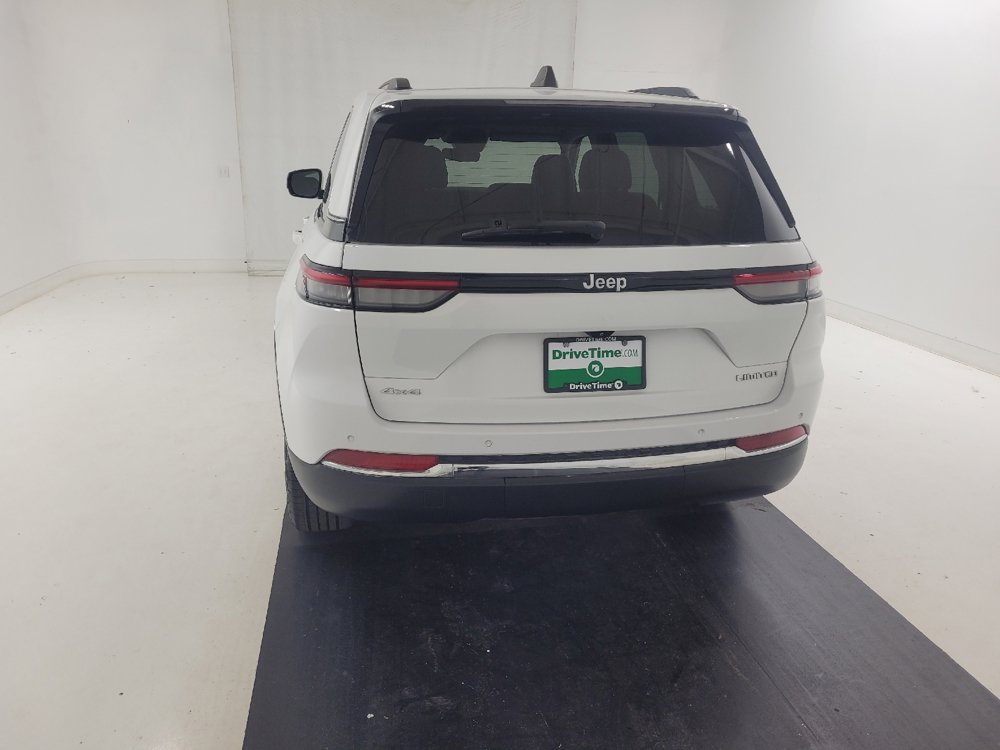 Used 2023 Jeep Grand Cherokee Limited AWD/4WD image 6
