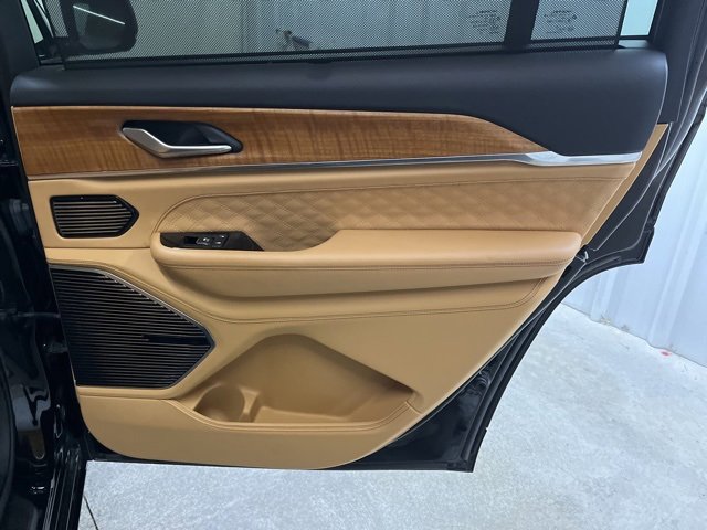 Used 2021 Jeep Grand Cherokee L Summit image 24