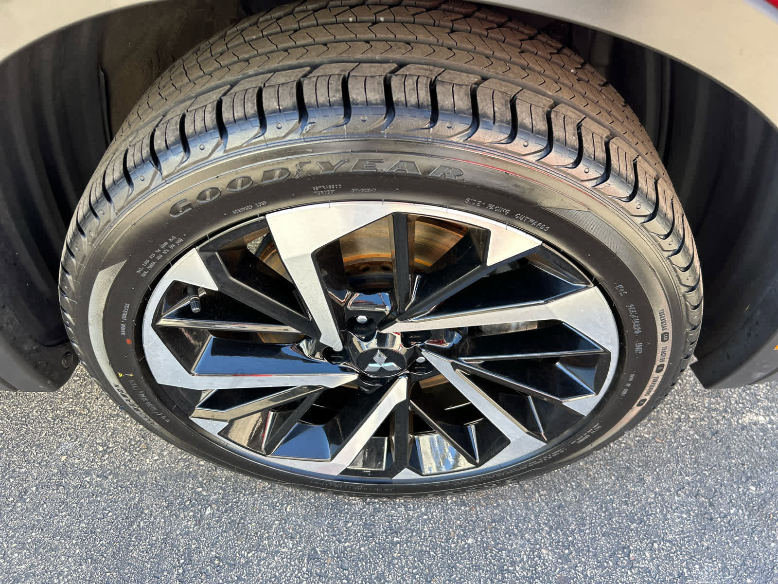 Used 2023 Mitsubishi Outlander SE AWD/4WD image 10
