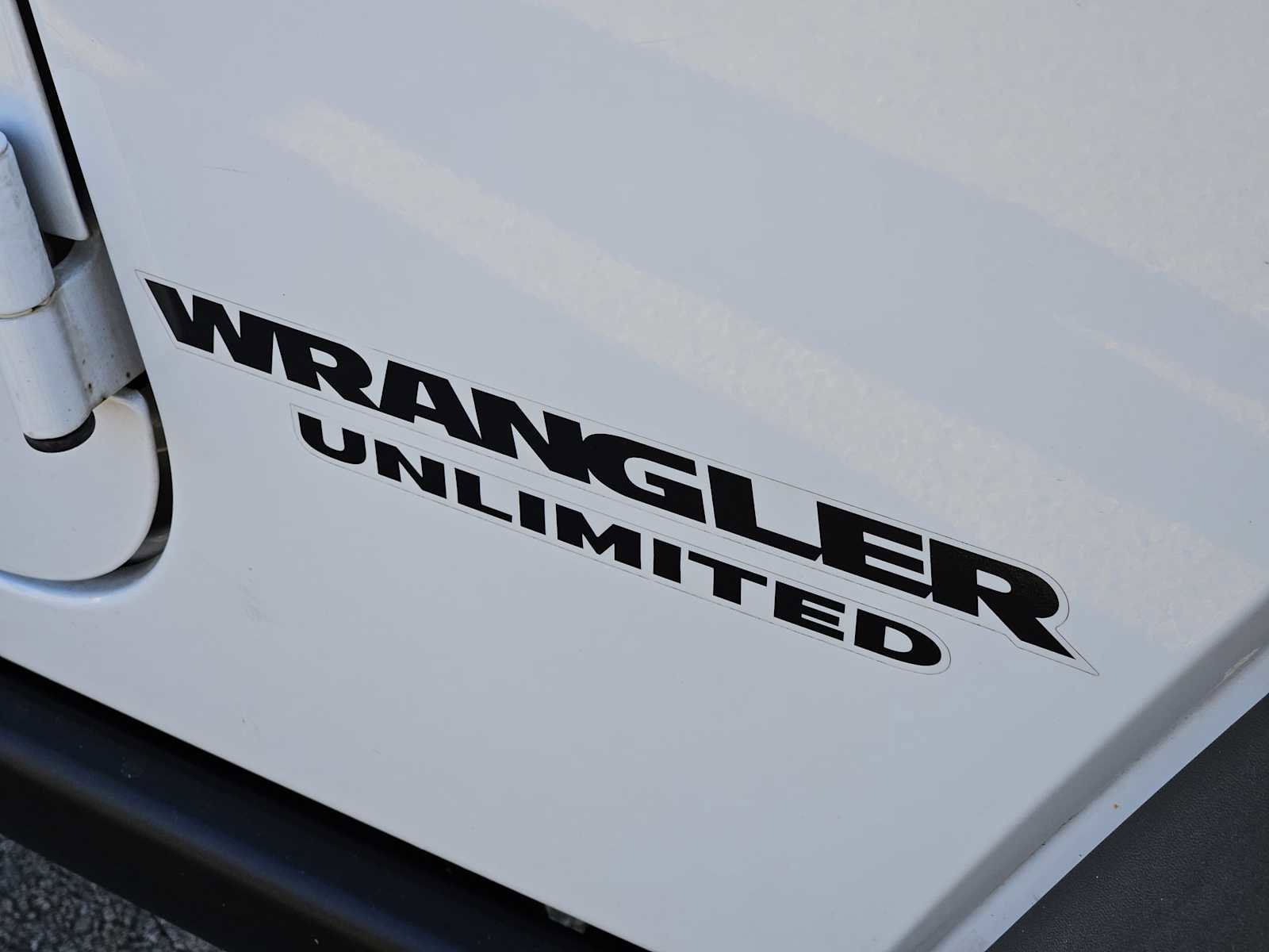 Used 2012 Jeep Wrangler Unlimited Rubicon image 12