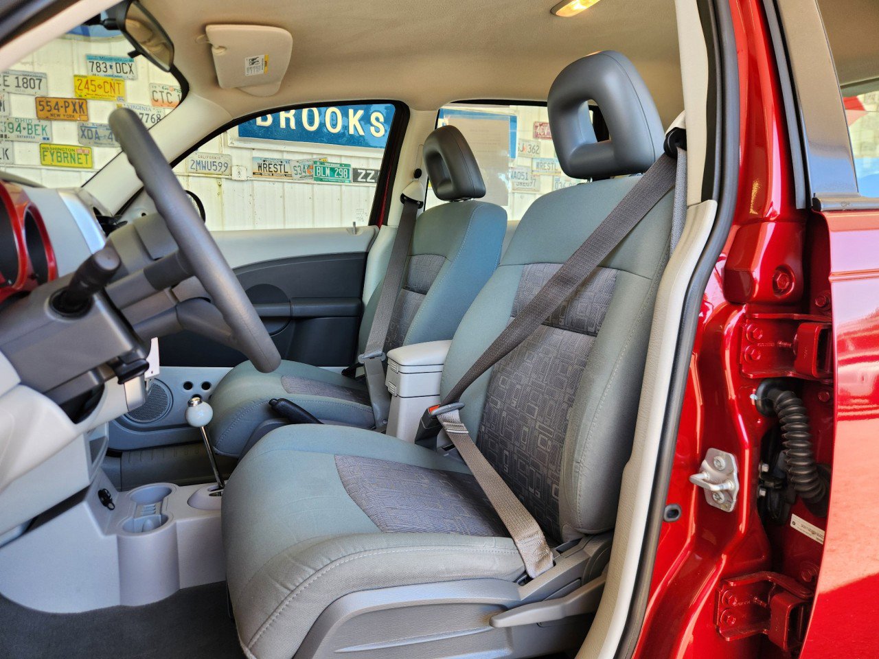 Used 2009 Chrysler PT Cruiser FWD image 4