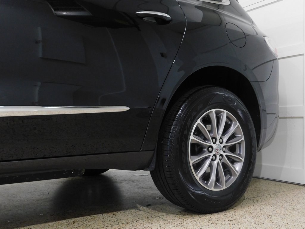 Used 2024 Buick Enclave Essence image 16