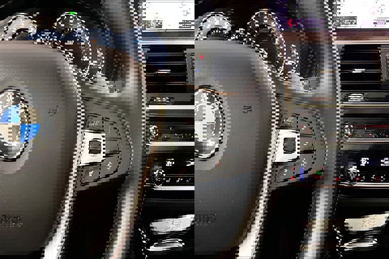 Used 2019 BMW X3 sDrive30i w/ Driving Assistance Package image 23