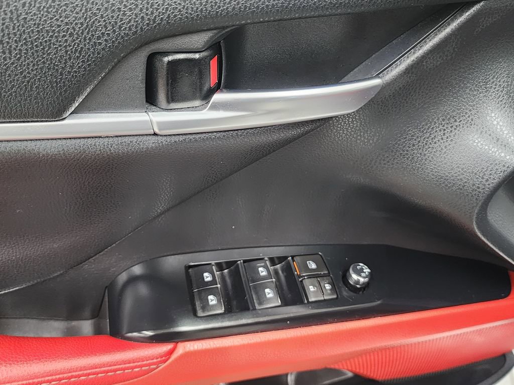 Used 2020 Toyota Camry XSE image 10