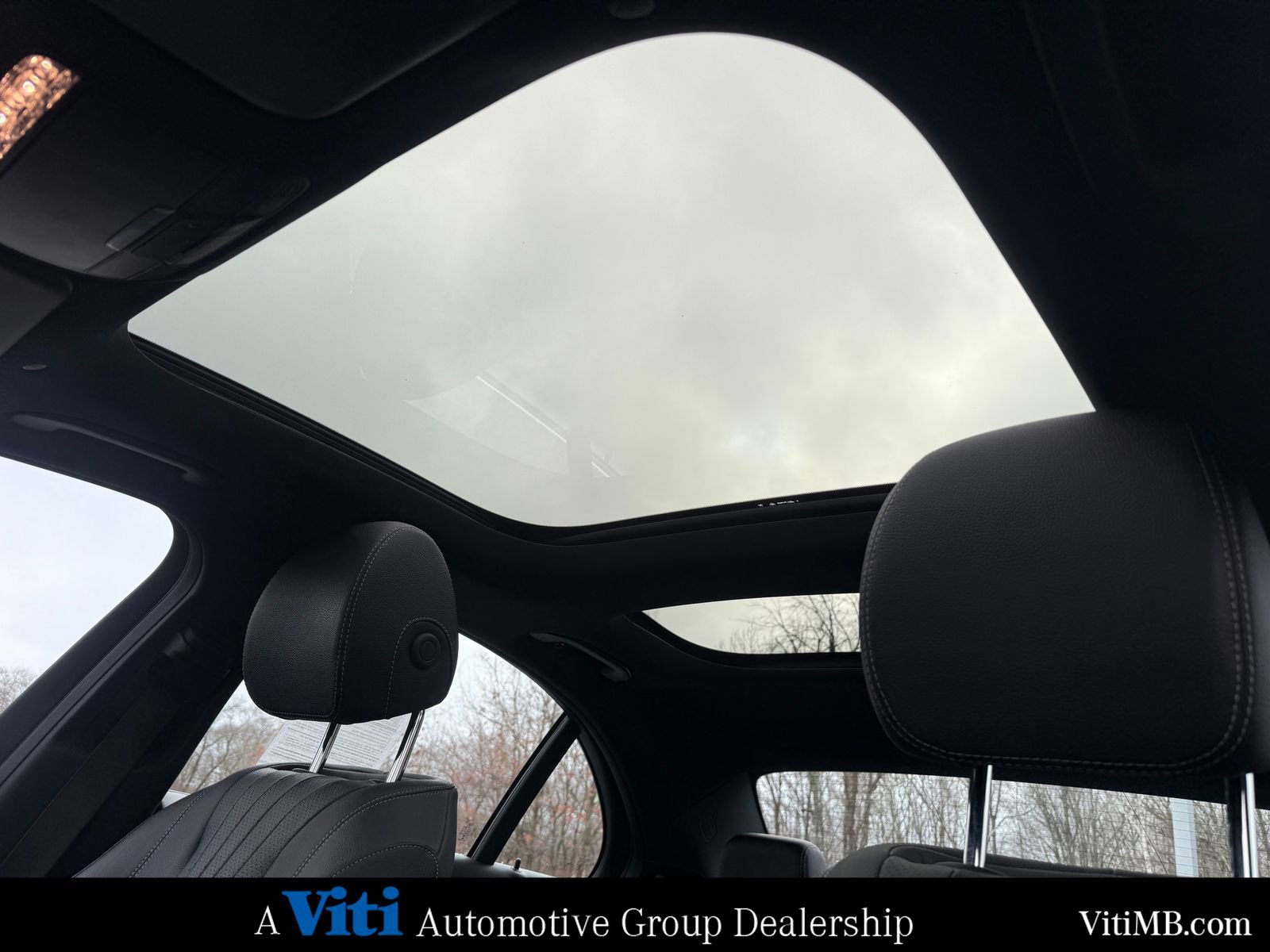 Used 2018 Mercedes-Benz E 300 4MATIC image 19