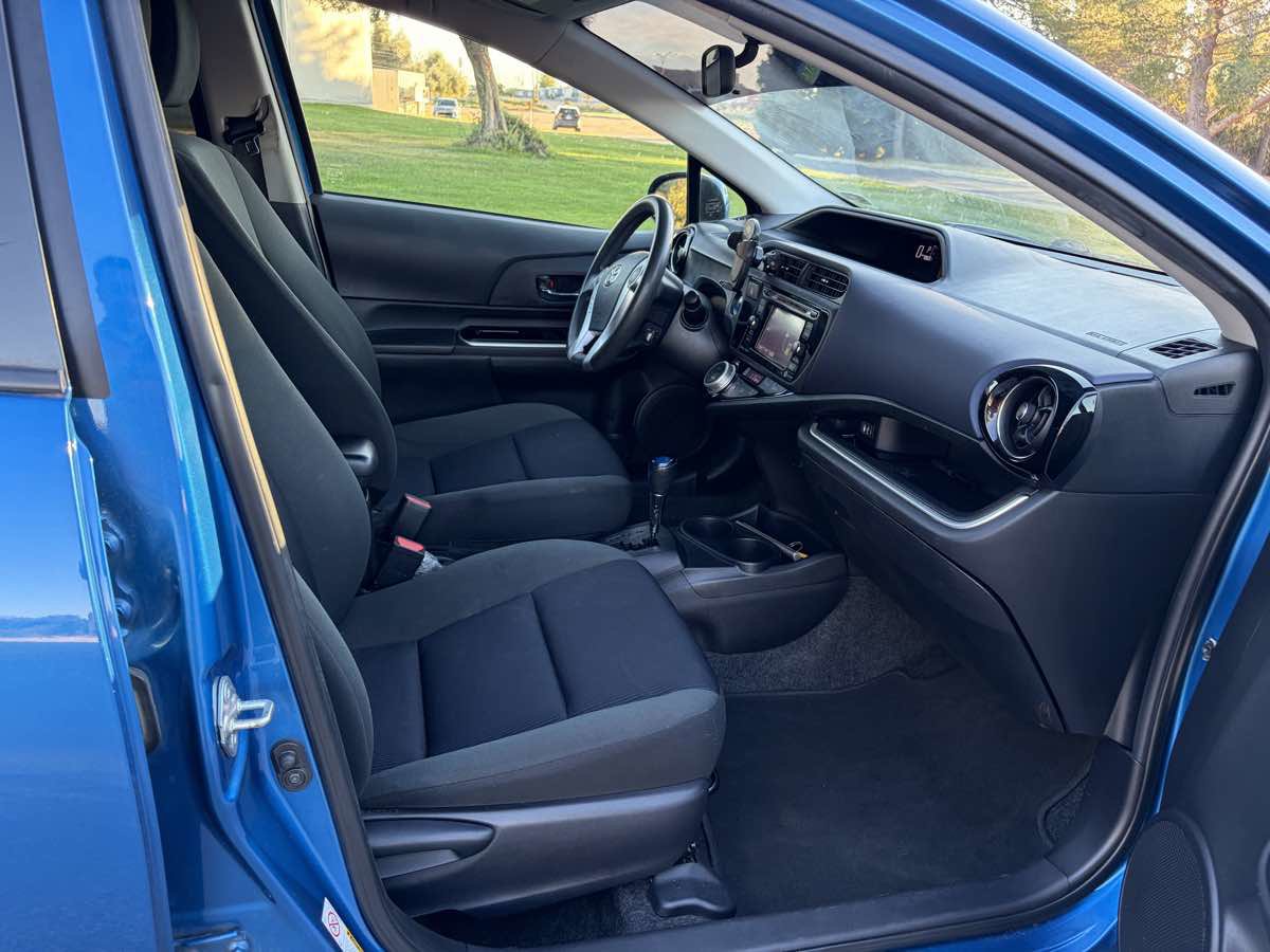 Used 2016 Toyota Prius C Three FWD image 10