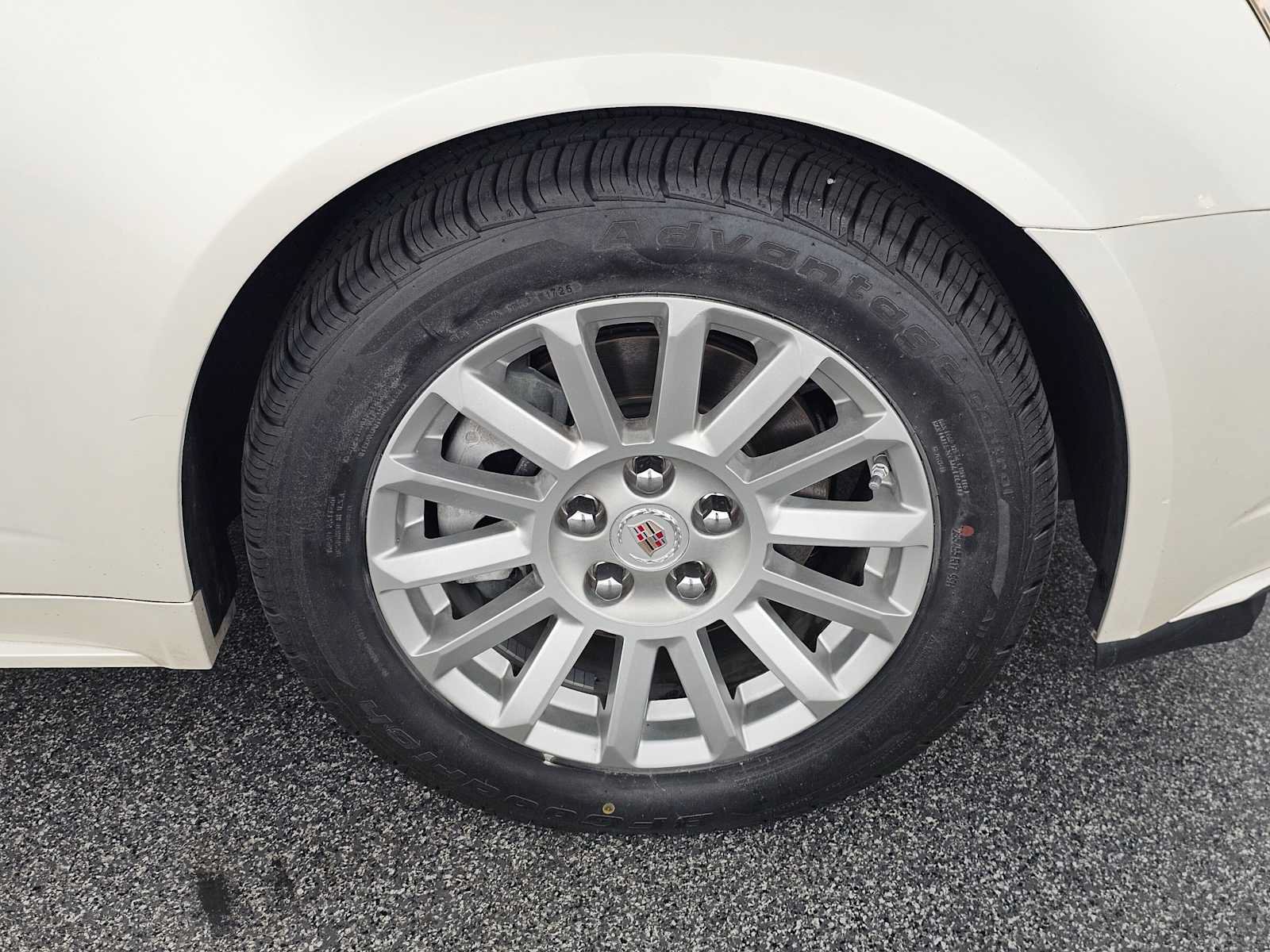 Used 2010 Cadillac CTS Luxury RWD image 9