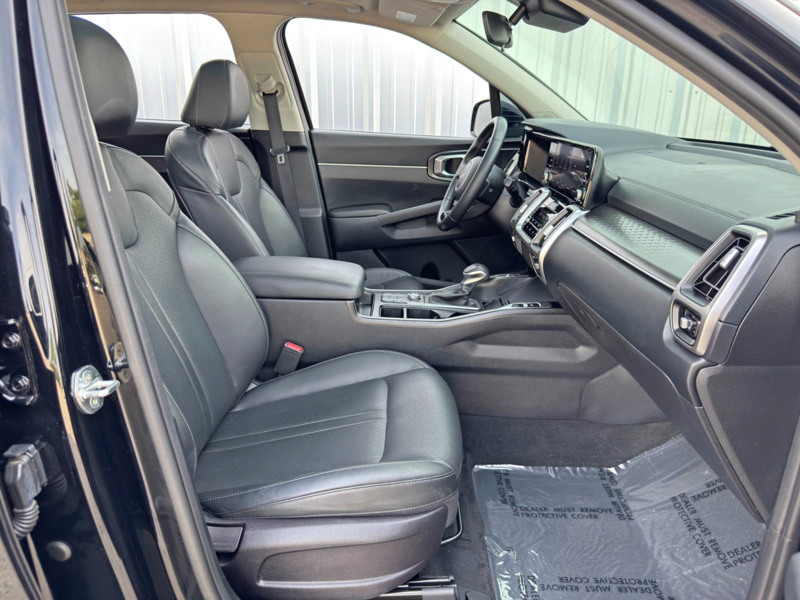 Used 2022 Kia Sorento S w/ Panoramic Sunroof Package FWD image 15
