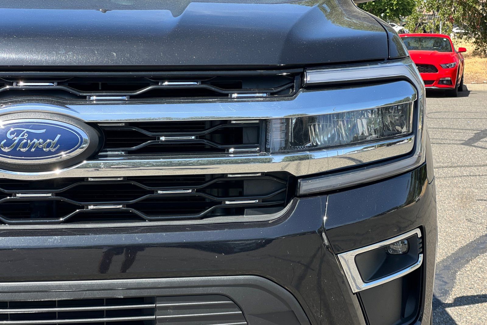 Used 2023 Ford Expedition Limited image 48