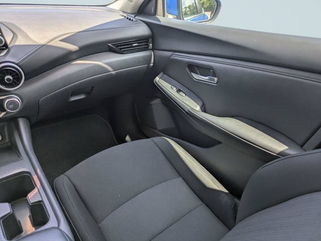 Used 2025 Nissan Sentra SV FWD image 17