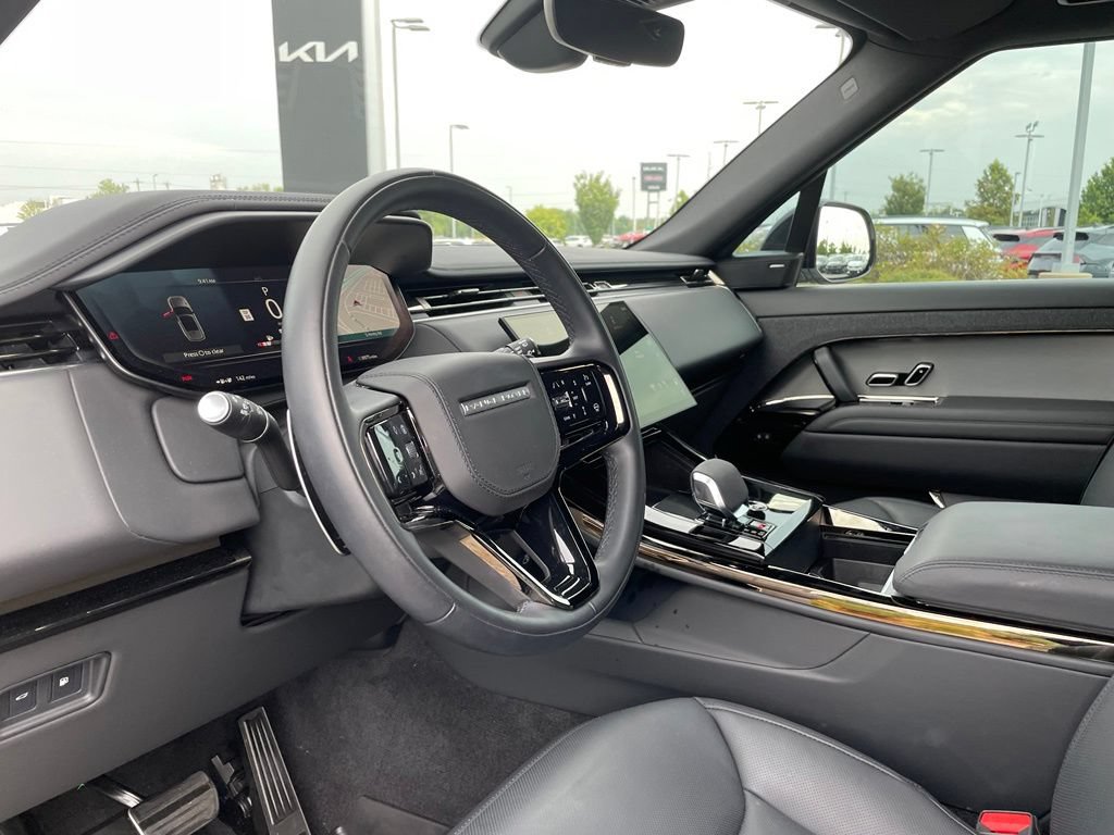 Used 2025 Land Rover Range Rover Sport Dynamic SE AWD/4WD image 10