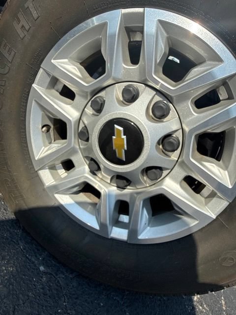 Used 2024 Chevrolet Silverado 2500 LT AWD/4WD image 28