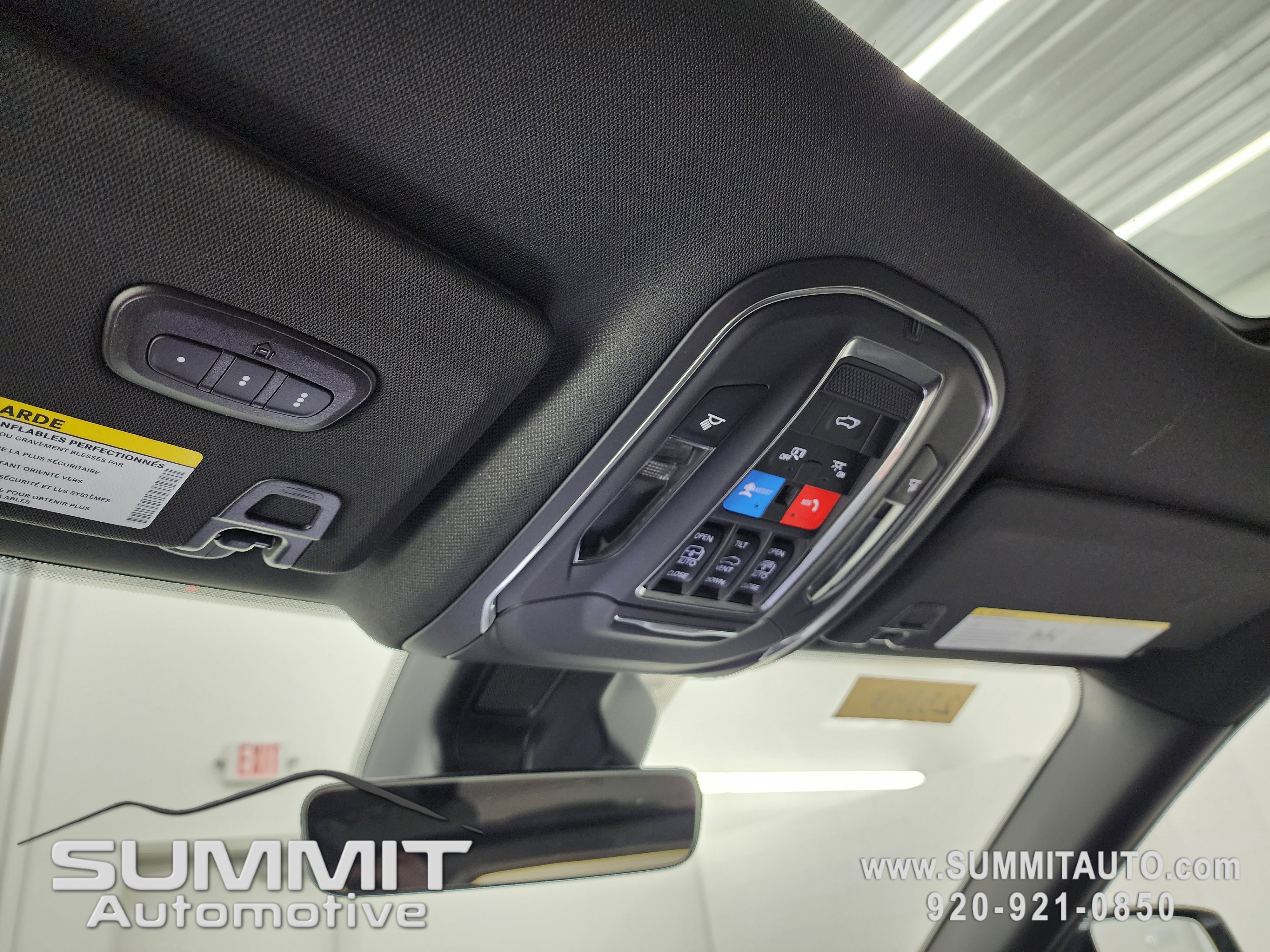 New 2025 Jeep Grand Cherokee Limited w/ Black Appearance Package image 12