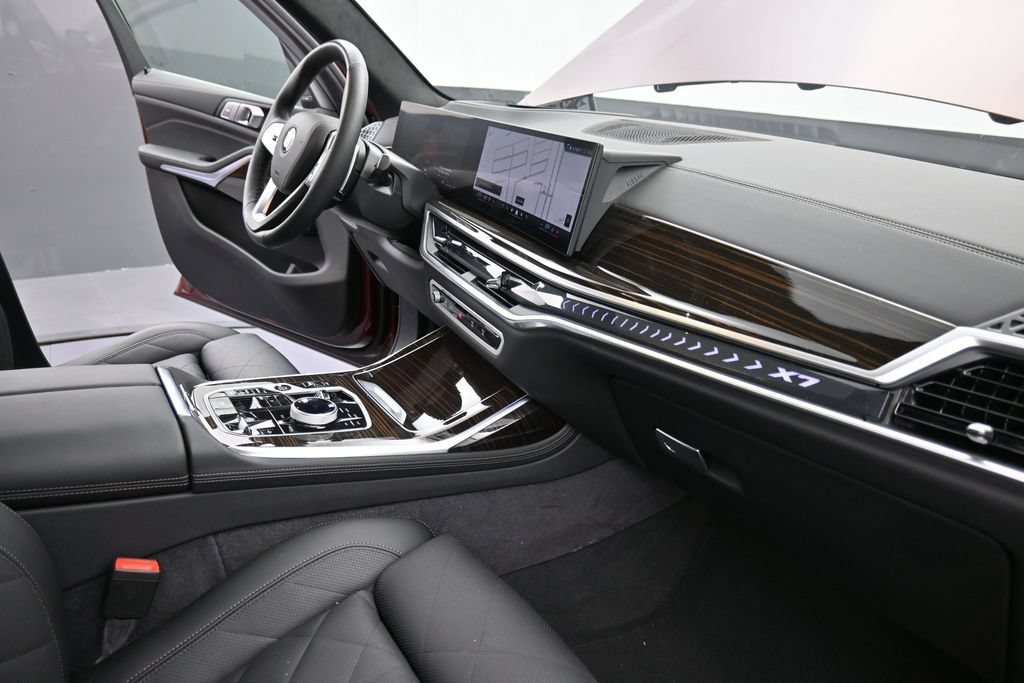 Used 2026 BMW X7 xDrive40i AWD/4WD image 22