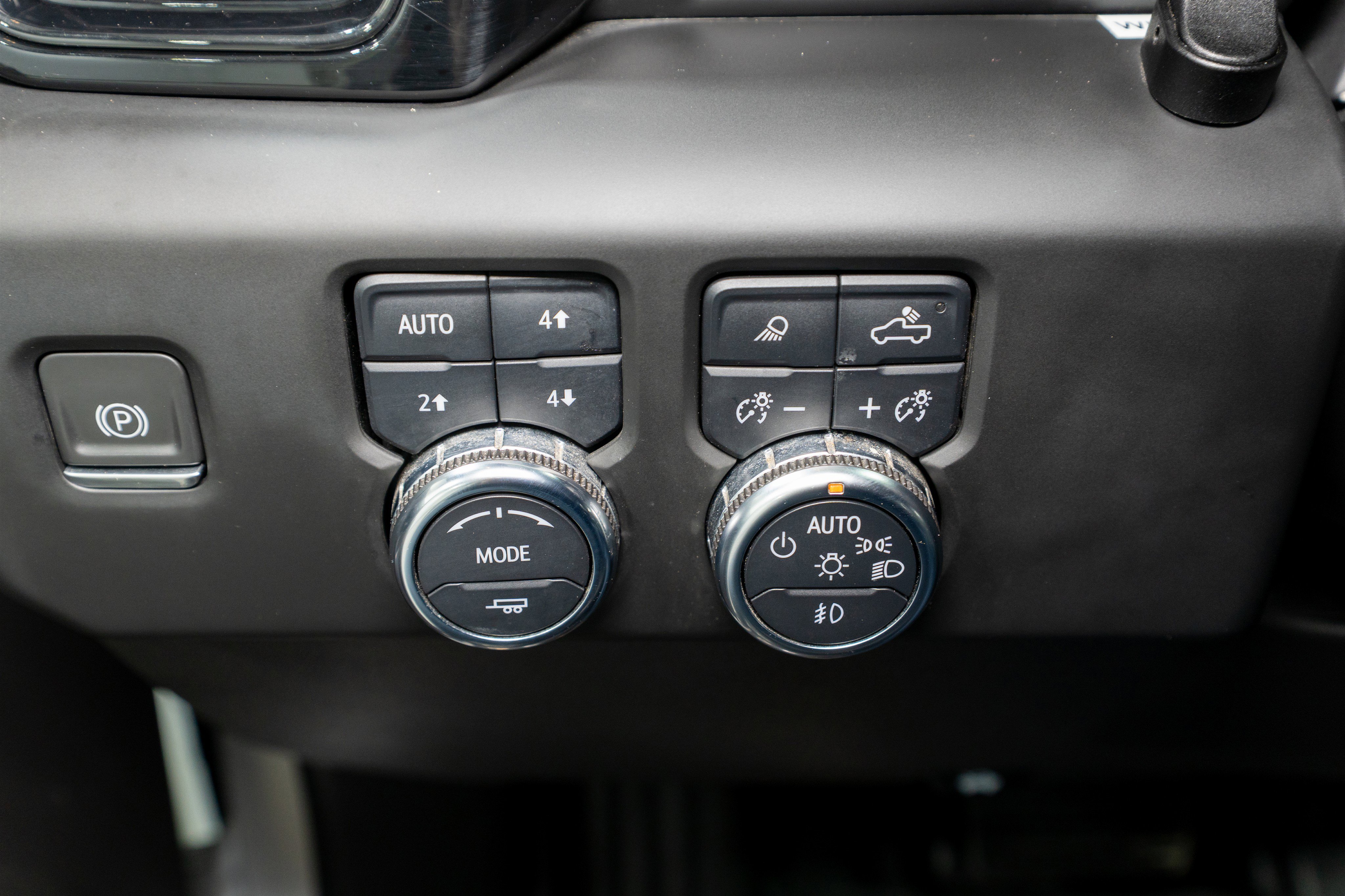 Used 2022 GMC Sierra 1500 AT4X image 33