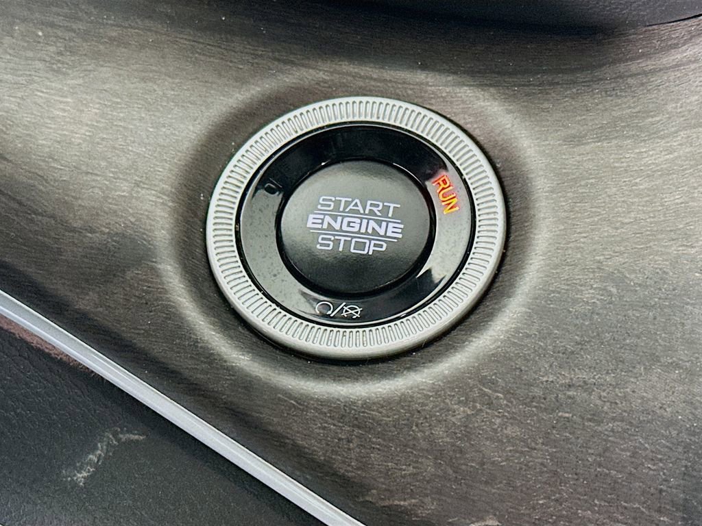 Certified 2025 Jeep Grand Cherokee Limited image 23