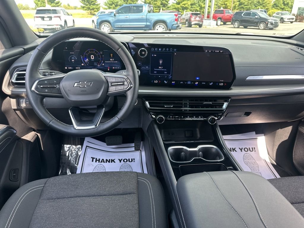 Used 2025 Chevrolet Traverse LT w/ Midnight/Sport Edition image 25