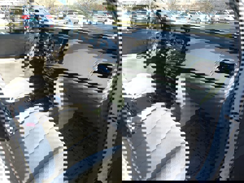 Used 2014 Toyota Sienna LE image 22