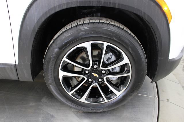 Used 2025 Chevrolet TrailBlazer LT w/ Driver Confidence Package image 53